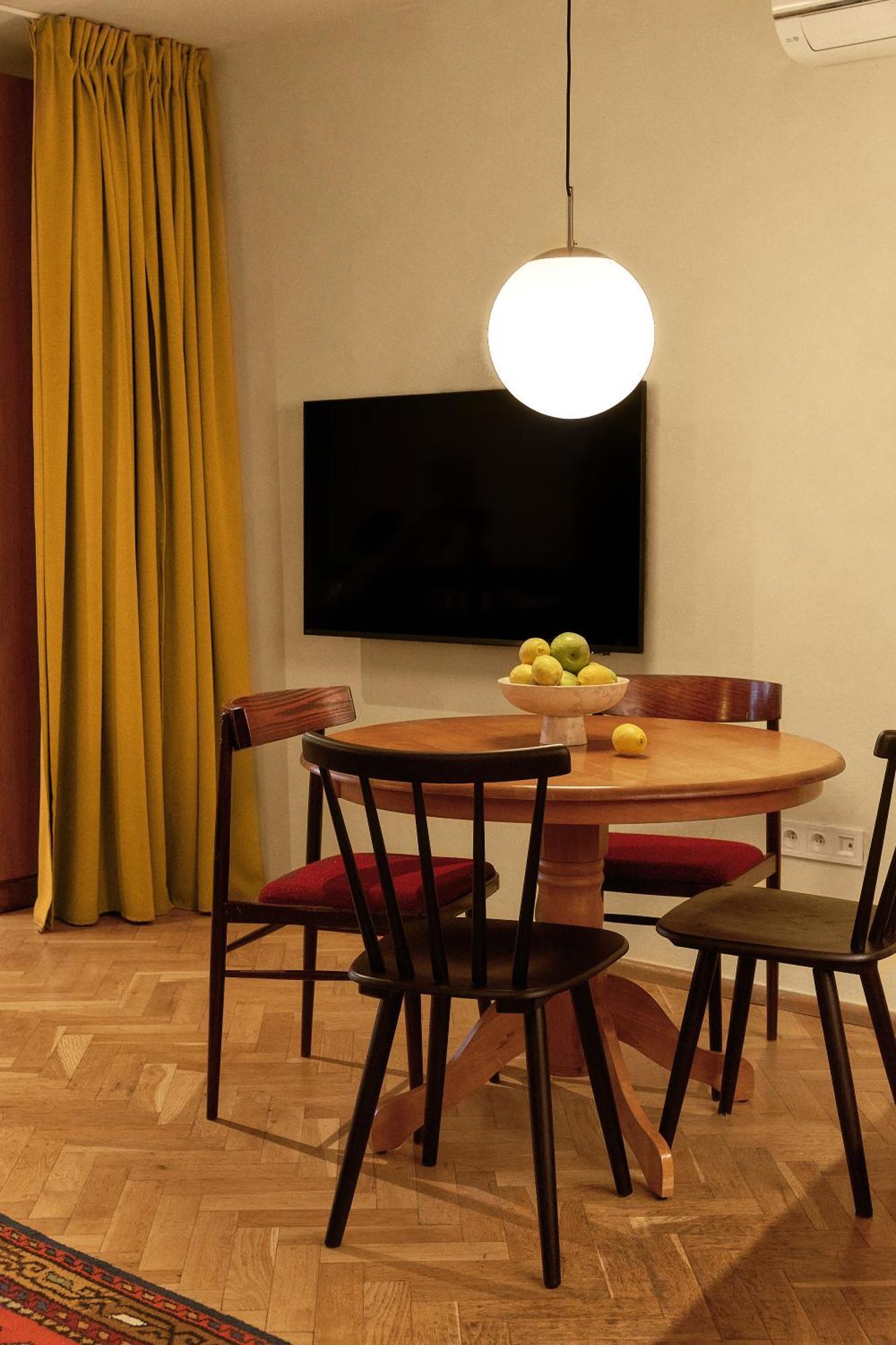 Nelis I Boutique In Old Town Prague